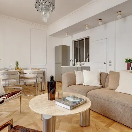 La De Luxe Saint Germain Paris